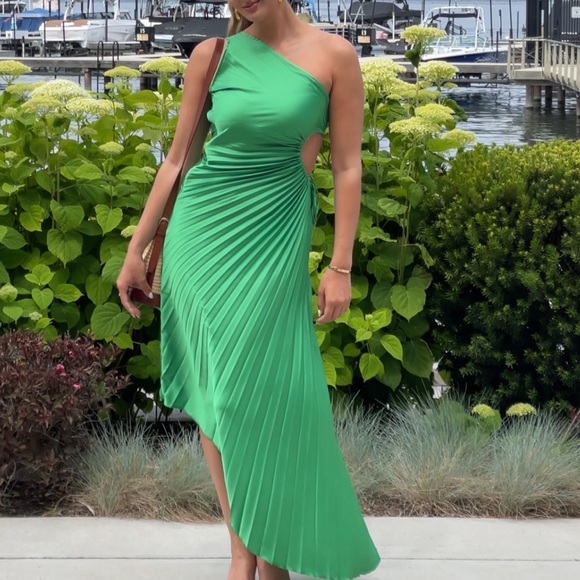 COMMENSE- Green Satin Long Cutout, One Shoulder Pleated Dress - Picture 9 of 9